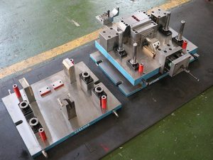 Single punch die (engineering die)