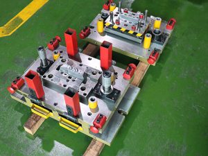 Single punch die (engineering die)