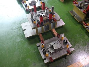 Single punch die (engineering die)