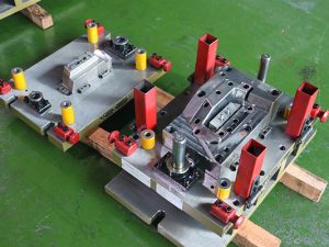 Single punch die (engineering die)