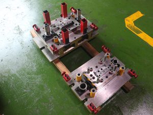 Single punch die (engineering die)